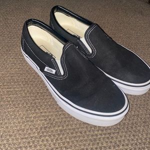 Vans Classic Slip-On Shoes Womens SZ: 8.5 || Me s SZ: 7 || Black/White